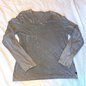 Guess men’s long sleeve medium
